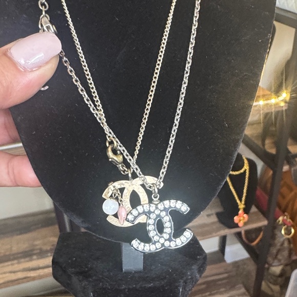 CHANEL Logo Necklace (1 free) - Picture 1 of 1